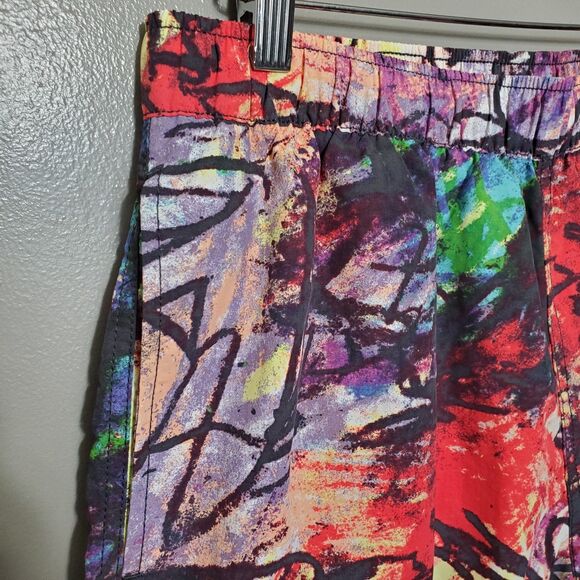 Urban Outfitters Men's Swim Trunks Size Medium Multicolor Abstract Graffiti - Picture 5 of 11